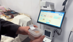 绛县教育体育局局长苏文芸颁发讲